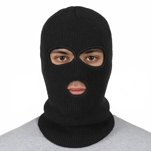 عکس اصلی کلاه باکلاوا زمستانی مشکی – مدل سه سوراخ محافظ سر و صورت