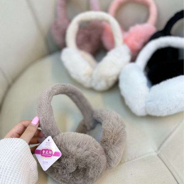 عکس شماره:1 , گوش‌گیر تاشو نرم پلوشی محافظ سرما  – برند Jack Ferrero