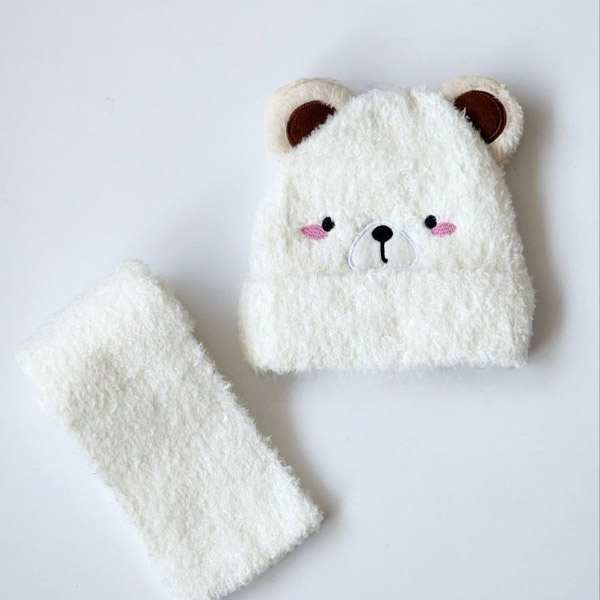 عکس شماره:2 , ست کلاه و شال بچگانه موهر طرح خرس – کلاه موهر با گوش و شال موهر نرم