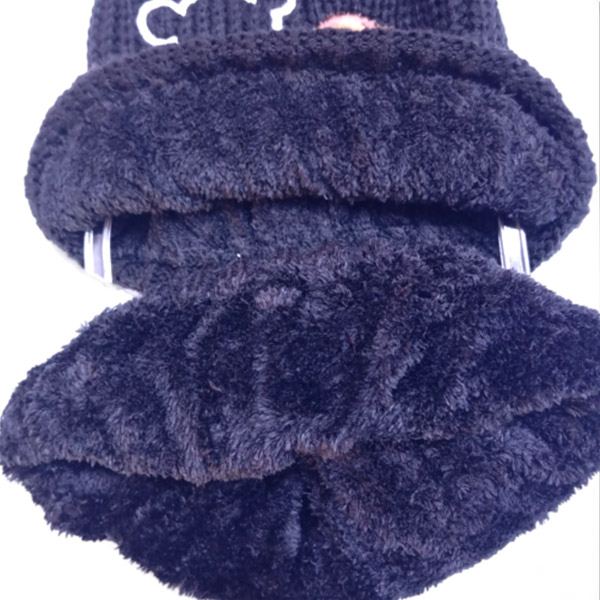 عکس شماره:0 , ست کلاه و شال پوم‌دار بچگانه داخل خز – مدل خرس، گرم و زمستانی