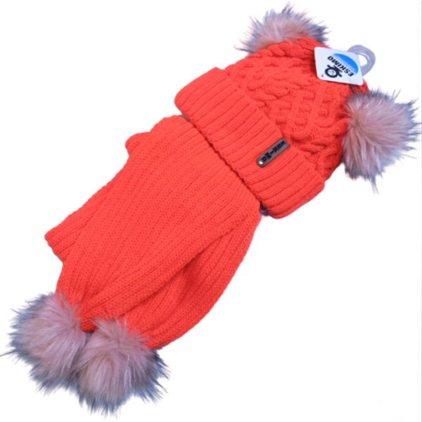 عکس اصلی کلاه بافت بچگانه دو لایه خزدار طرح مارپیچی (دو پوم)