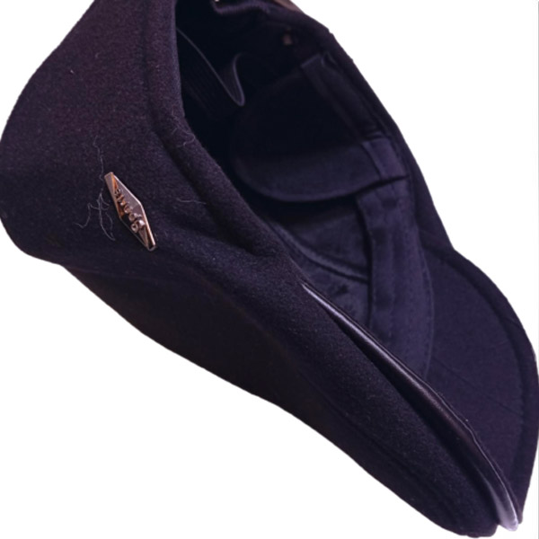 عکس شماره:2 , کلاه زمستانی مردانه پشمی گوش‌دار خزدار مدل سگک‌دار – رنگ زغالی و مشکی