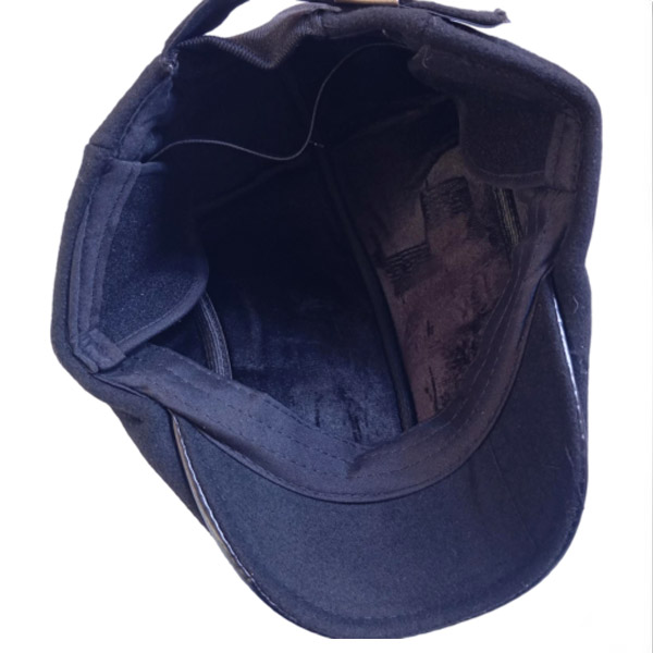 عکس شماره:0 , کلاه زمستانی مردانه پشمی گوش‌دار خزدار مدل سگک‌دار – رنگ زغالی و مشکی