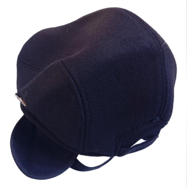 عکس شماره:1 , کلاه زمستانی مردانه پشمی گوش‌دار خزدار مدل سگک‌دار – رنگ زغالی و مشکی